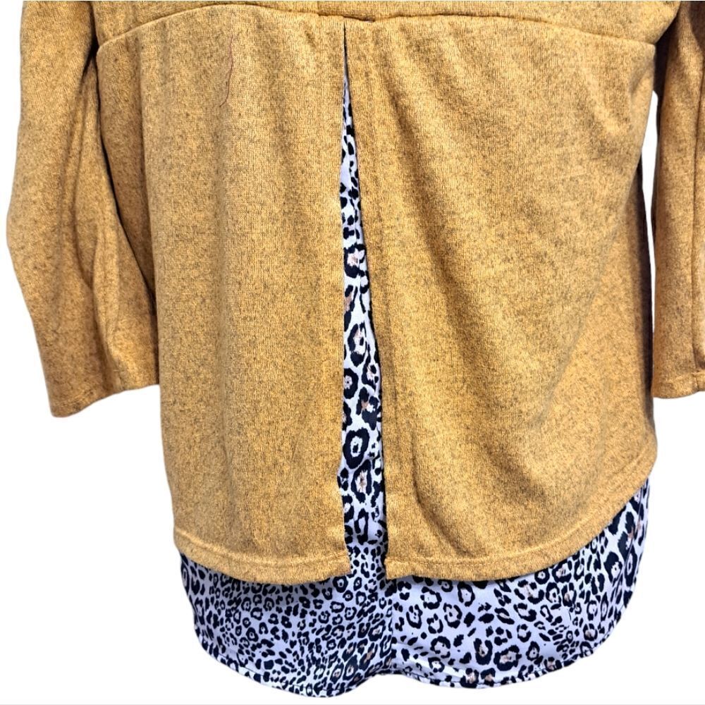 Notations Light Weight Tunic - Picture 5 of 9